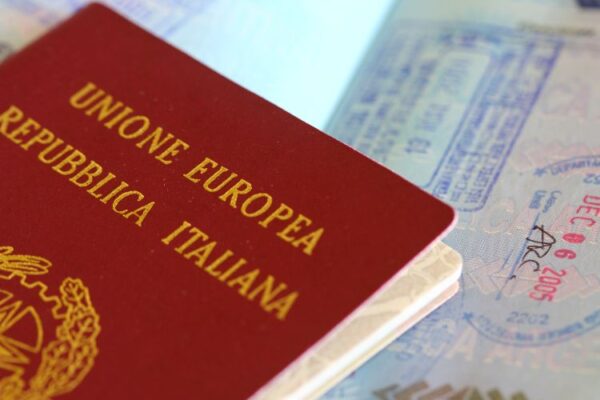 Cittadinanza per i nati all'estero